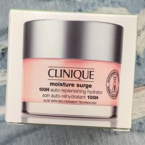 Clinique Moisture Surge 100H Auto-Replenishing
